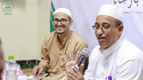 وحدة شؤون الخريجين بكلية الشريعة والقانون جامعة الأحقاف تعقد ندوة علمية بالتنسيق مع إتحاد الطلبة الإندونسيين