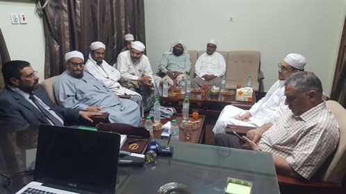 عميد الكلية يستقبل الوفد الأردني القادم لرصد ميقات صلاة الفجر