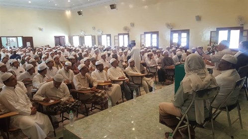 محاضرة بعنوان ( الكون طريقي الى الله ) بكلية الشريعة والقانون للوفد الاردني الخاص بلجنة المواقيت