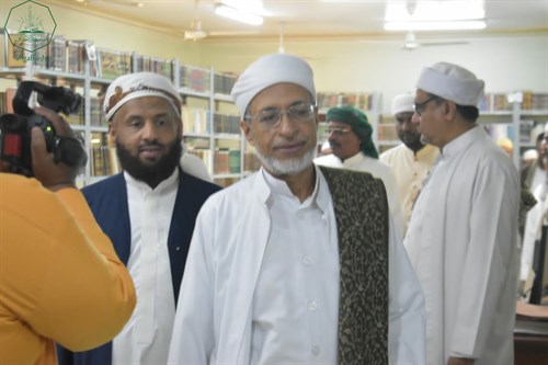 وزير الأوقاف والإرشاد يزور كلية الشريعة والقانون بجامعة الأحقاف