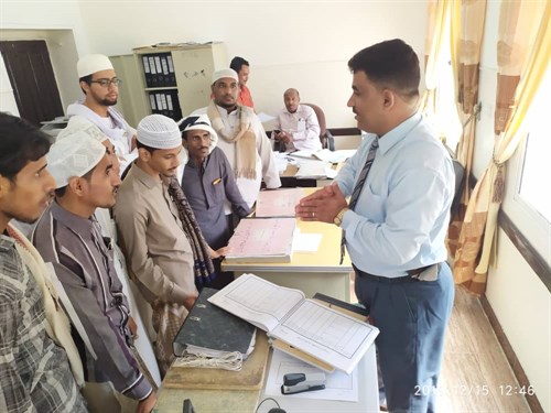 نزول ميداني لطلاب المستوى الثالث قسم الشريعة والقانون بجامعة الأحقاف برفقة أساتذتهم إلى نيابة استئناف سيؤون ونيابة مديرية سيؤون الابتدائية.