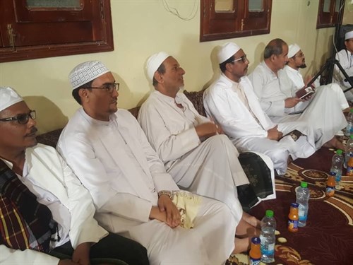 كلية الشريعة والقانون بجامعة الأحقاف تحتفي بتخريج ١٢٧ طالبا من طلابها بقسمي الشريعة والشريعة والقانون