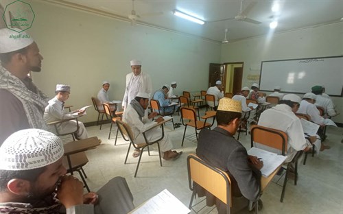 بدء الامتحانات الفصلية في كلية الشريعة والقانون للعام الجامعي ٢٠٢١- ٢٠٢٢ م