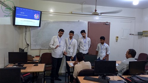 كلية هندسة وعلوم الحاسوب تقيم مناقشات لمشاريع التخرج لطلاب المستوى الرابع للعام 2022م -2023م