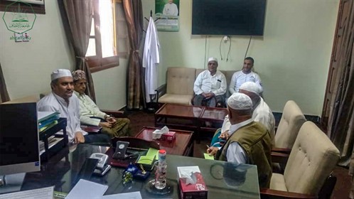 عميد كلية الشريعة والقانون جامعة الأحقاف يستقبل الأستاذ الدكتور محمد بن عبدالقادر الحاج القاضي السابق بالمحكمة العليا.