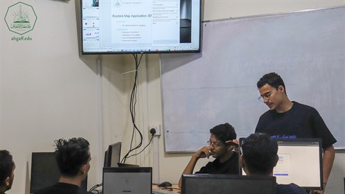 كلية هندسة وعلوم الحاسوب تقيم مناقشة مشاريع التخرج لطلاب قسم تقنية المعلومات للعام الجامعي 2023-2024