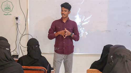 استمرار فعاليات أسبوع تقنية المعلومات الأول بكلية هندسة وعلوم الحاسوب