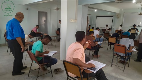 جامعة الأحقاف تدشن امتحانات الفصل الدراسي الثاني بكلية الادارة والاقتصاد للعام الجامعي 2022-2023م