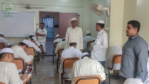 جامعة الأحقاف تُدشن إمتحانات الفصل الدراسي الثاني بكلية الشريعة والقانون للعام 2022م-2023م