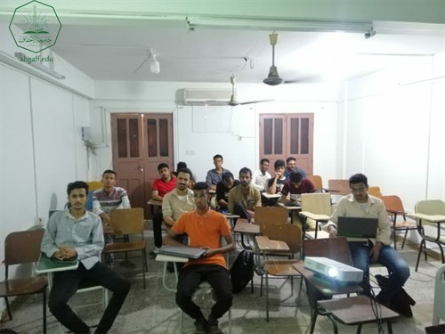 كلية هندسة وعلوم الحاسوب بجامعة الاحقاف تقيم نشاط عرض ومناقشة مشاريع المواد التخصصية بالتعاون