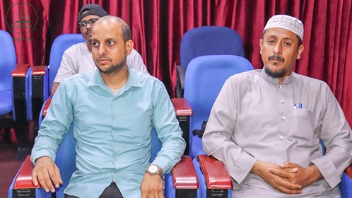 مدير وحدة الخريجين بجامعة الأحقاف يكرم مندوبي الوحدة بالكليات