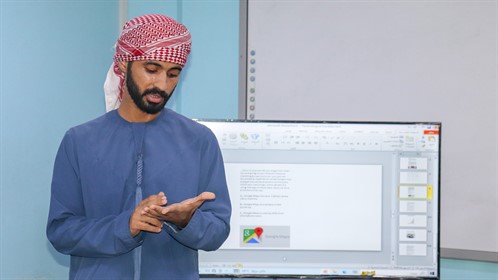 مركز بحوث حضرموت للدراسات و التدريب و تنمية المجتمع يحتفي بتخرج الدفعة الحادية عشر من الدبلوم المتوسط للغة الإنجليزية