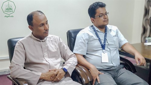 وحدة الخريجين بجامعة الأحقاف تلتقي شركة إنفو سوفت للمعلومات و البرمجيات المحدوده