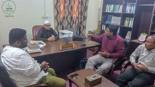 وحدة شؤون الخريجين بجامعة الاحقاف تستقبل ممثل اكاديمية النبلاء التابعة لمؤسسة النوري الكويتية