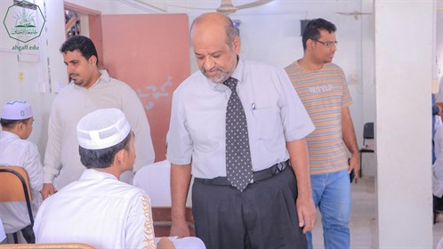 جامعة الأحقاف تدشّن الامتحانات النهائية للفصل الدراسي الثاني بكلية الشريعة والقانون بالمكلا