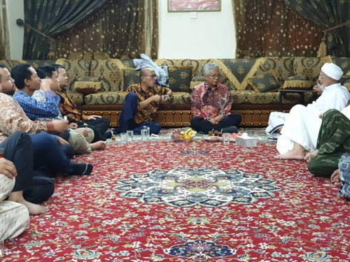 مأدبة عشاء على شرف السفير الإندونيسي