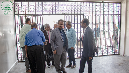 وفد ورزارة التعليم العالي في زيارة تفقدية لجامعة الأحقاف