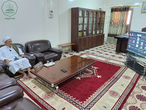 رئيس جامعة الاحقاف يشارك في الندوة العالمية بعنوان الإتجاه الفقهي في قانون الاحوال