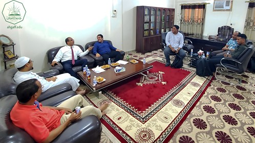 جامعة الأحقاف توقع اتفاقية تعاون مع مؤسسة حضرموت - تنمية بشرية