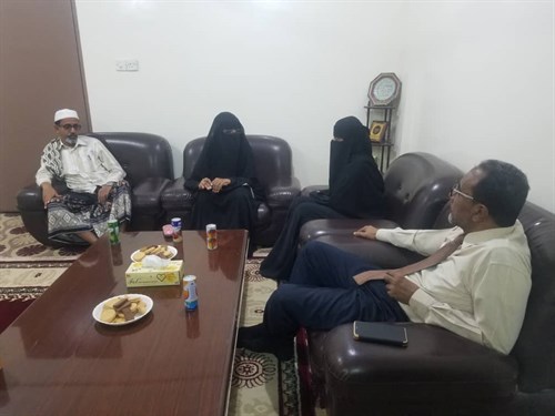 رئيسة اللجنة الوطنية للمرأة في زيارة لجامعة الأحقاف