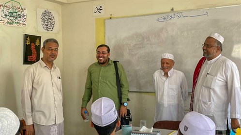 مدير مؤسسة قلم للإبداع يزور مركز تعليم اللغة العربية للناطقين بغيرها بجامعة الأحقاف