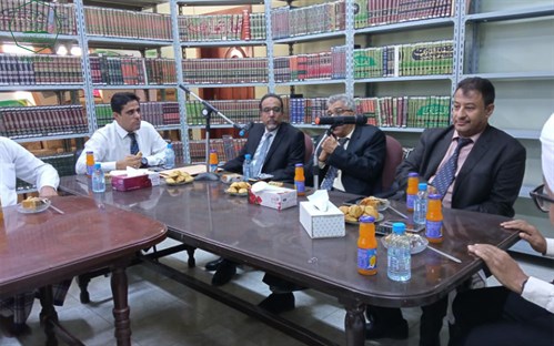 وفد ورزارة التعليم العالي في زيارة تفقدية لكلية الشريعة والقانون بجامعة الأحقاف