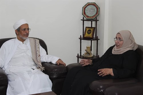 رئيسة هيئة مكافحة الفساد بالجمهورية تطلع على أنشطة وبرامج جامعة الأحقاف