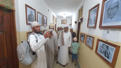 نائب رئيس جامعة الاحقاف والوفد المرافق له في زيارة لمفتي زنجبار ومركز علماء شرق افريقيا