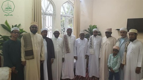 نائب رئيس جامعة الاحقاف والوفد المرافق له في زيارة لمفتي زنجبار ومركز علماء شرق افريقيا