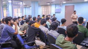 استمرار فعاليات أسبوع تقنية المعلومات الأول بكلية هندسة وعلوم الحاسوب