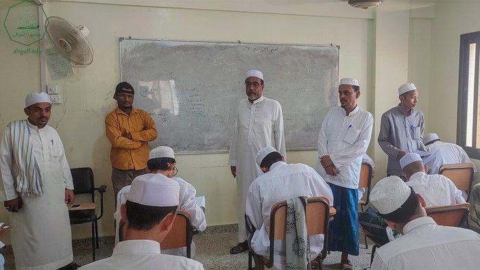 جامعة الأحقاف تُدشن إمتحانات الفصل الدراسي الثاني بكلية الشريعة والقانون للعام 2022م-2023م