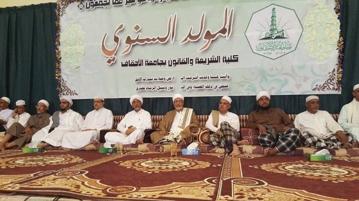 كلية الشريعة والقانون تحتفل بالمولد النبوي الشريف بحضور رئيس الجامعة