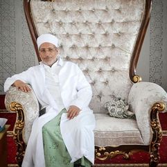 رئيس الجامعة يعقد لقاءً بالهيئة التدريسية بكلية الشريعة والقانون