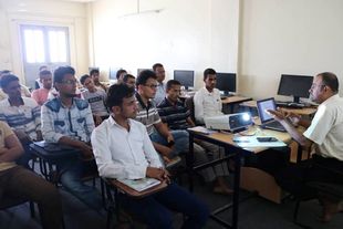 بدء العام الدراسي بجامعة الأحقاف