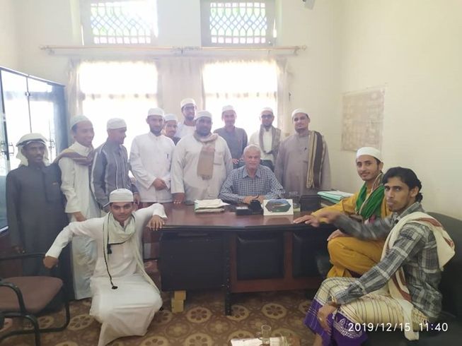 نزول ميداني لطلاب المستوى الثالث قسم الشريعة والقانون بجامعة الأحقاف برفقة أساتذتهم إلى نيابة استئناف سيؤون ونيابة مديرية سيؤون الابتدائية.