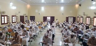 بدء الامتحانات النهائية بكلية الشريعة والقانون جامعة الأحقاف .