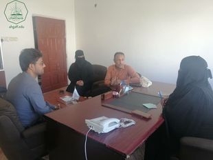 وحدة شؤون الخريجين بجامعة الاحقاف في زيارة لمؤسسة الخريجين