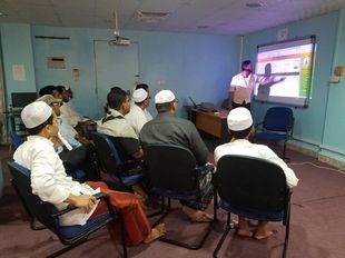 جامعة الأحقاف تقيم الدورة التدريبية لبرنامج التسجيل الإلكتروني