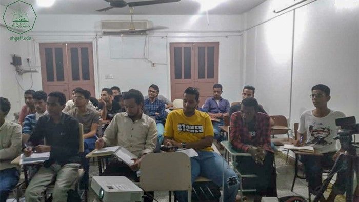 كلية هندسة وعلوم الحاسوب تقيم محاضرة في مادة "Artificial Intelligence"