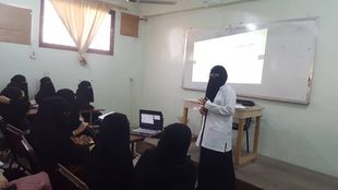 كلية البنات تقيم محاضرة بعنوان الاستخدام العشوائي للأدوية